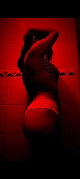 Live sex webcam photo for EmmaTaylor23 #6065767