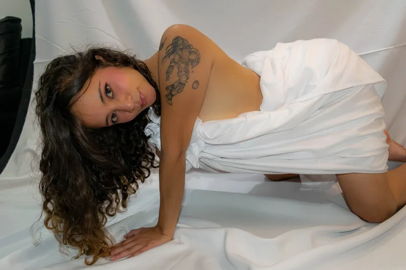 Live sex webcam photo for ElisaBukA #6144925