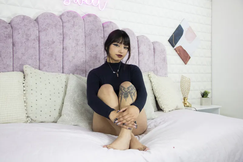 Live sex webcam photo for Aome77 #6294970