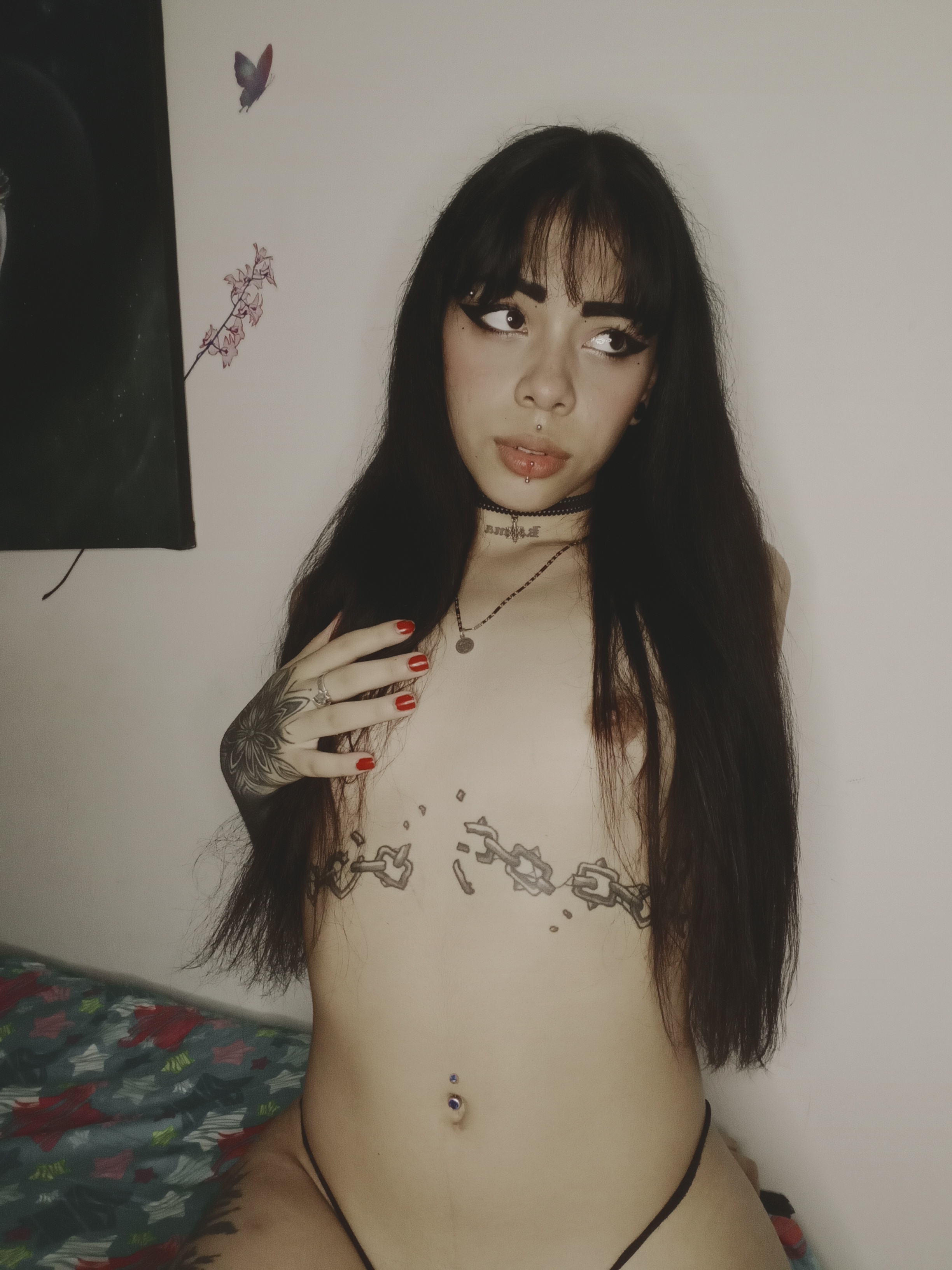 Live sex webcam photo for MissTomie19 #7969865