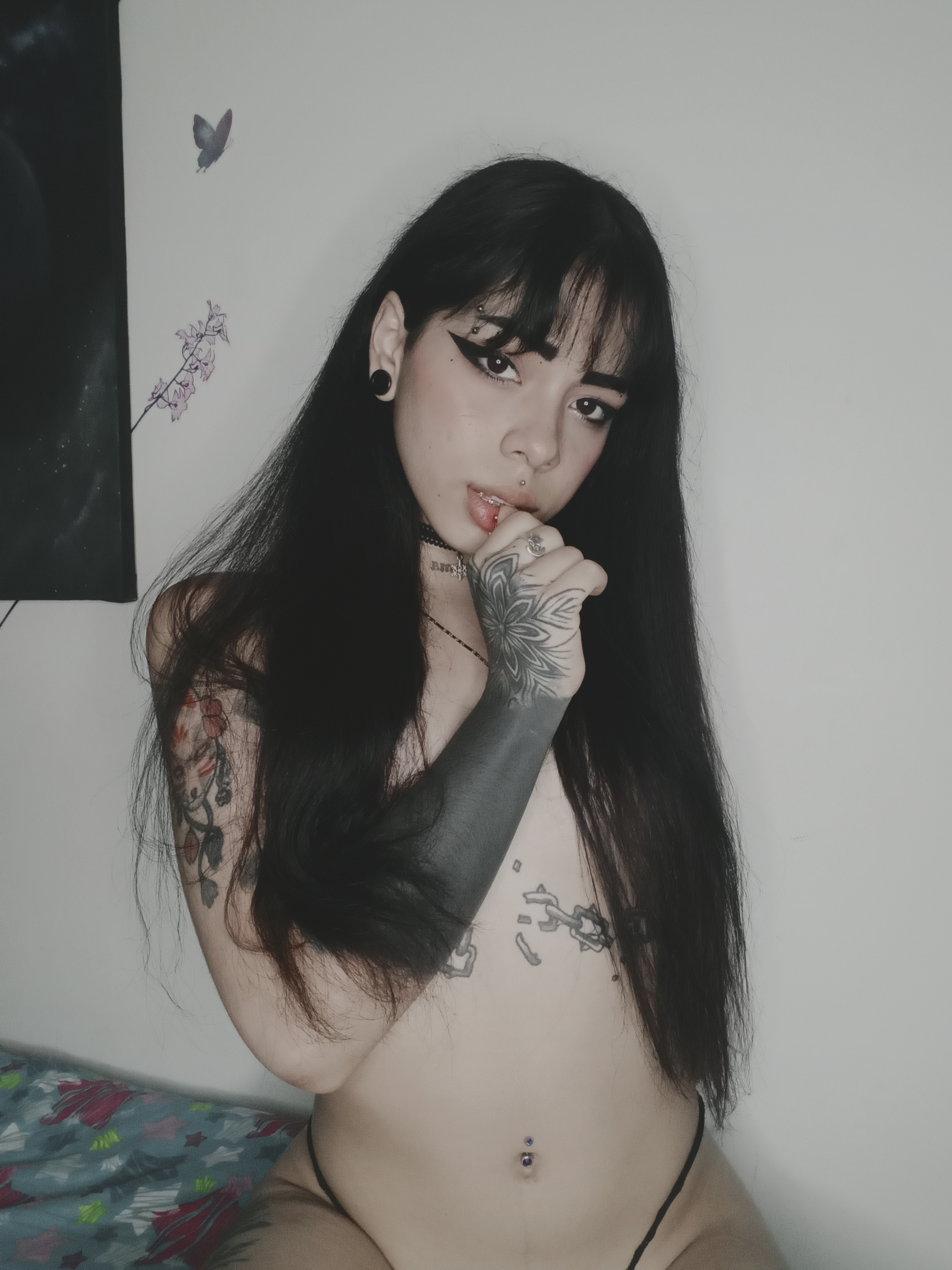 Live sex webcam photo for MissTomie19 #7969866