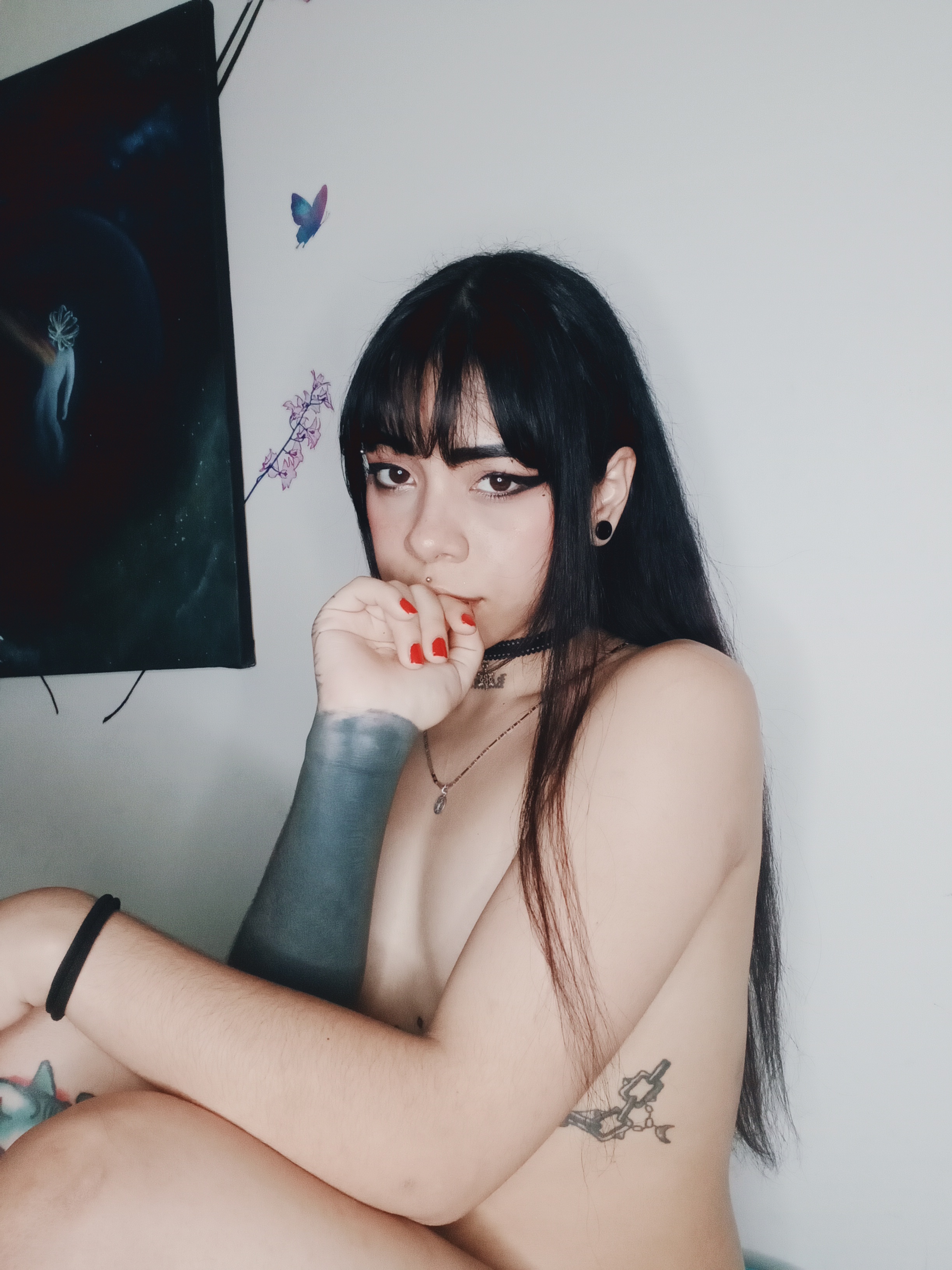 Live sex webcam photo for MissTomie19 #7969875