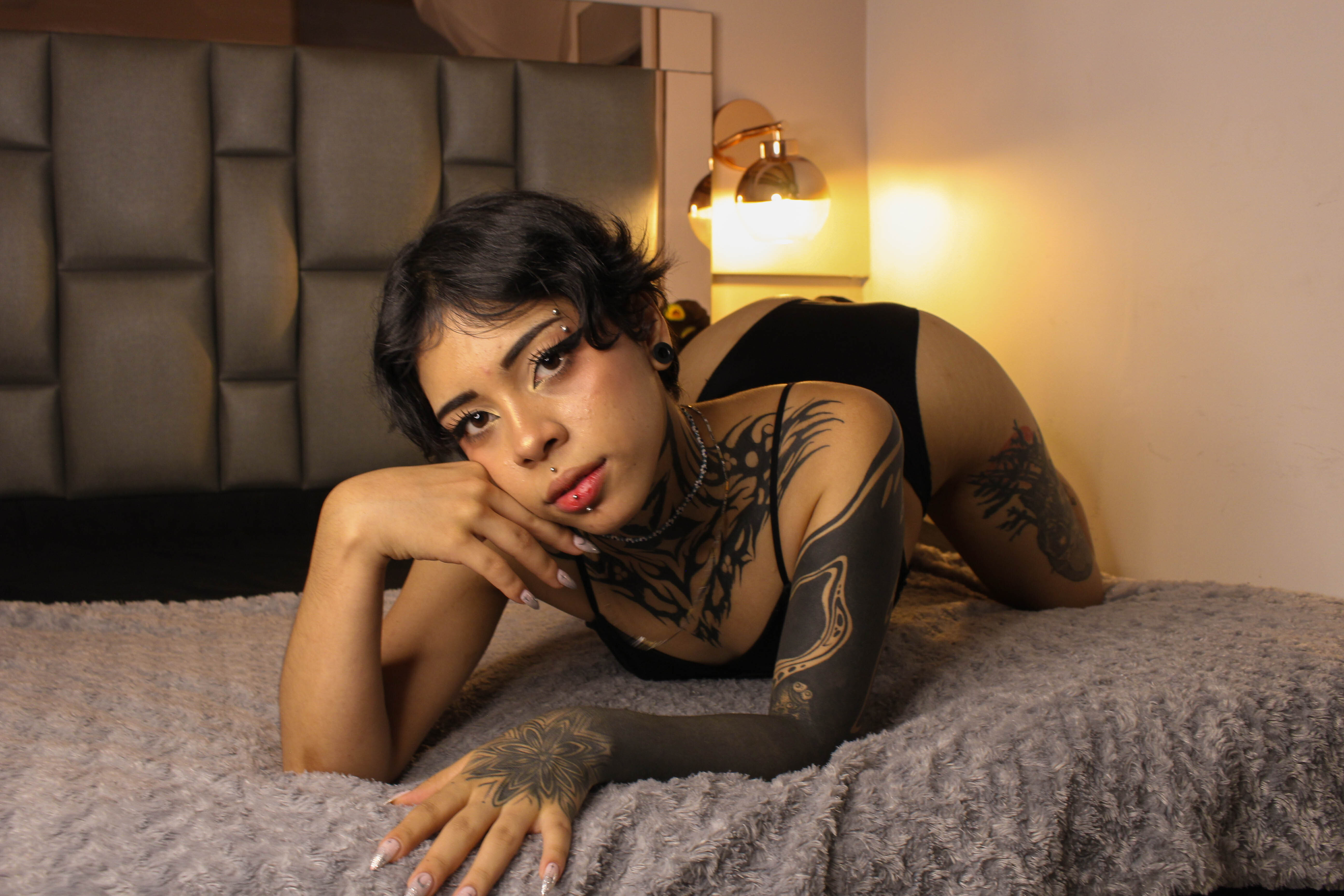 Live sex webcam photo for MissTomie19 #7969945