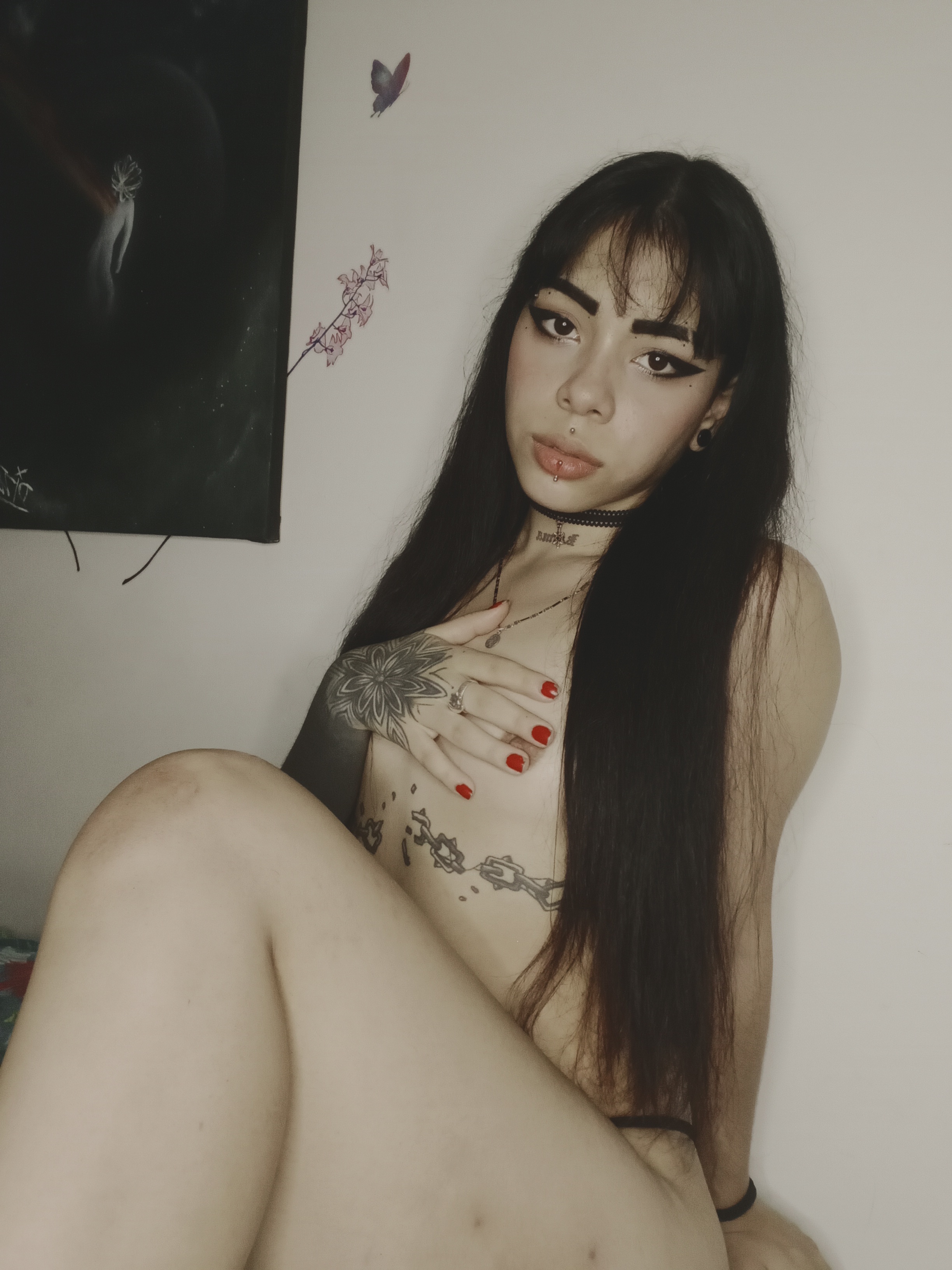 Live sex webcam photo for MissTomie19 #7969864