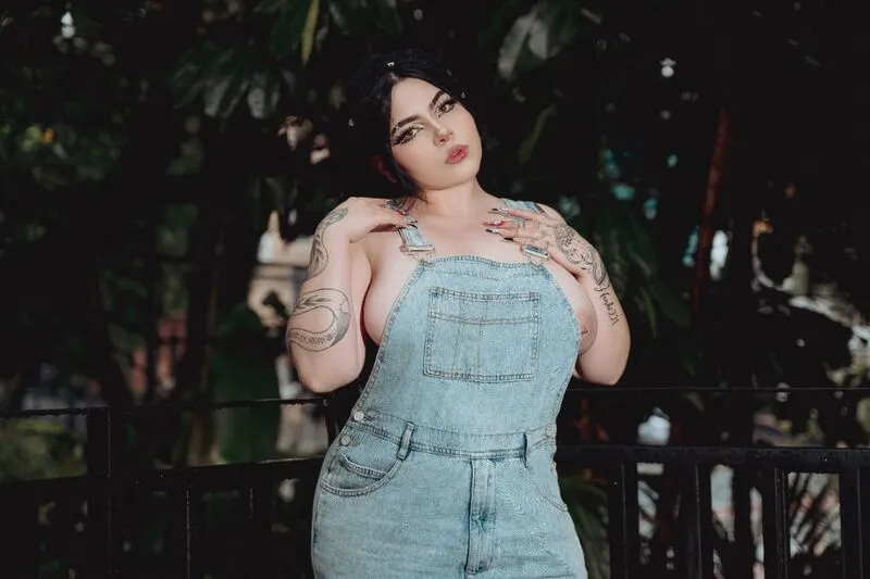 Live sex webcam photo for DakotaMoreti #6212475