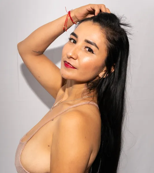 Live sex webcam photo for KATHERYNJONS #6375701