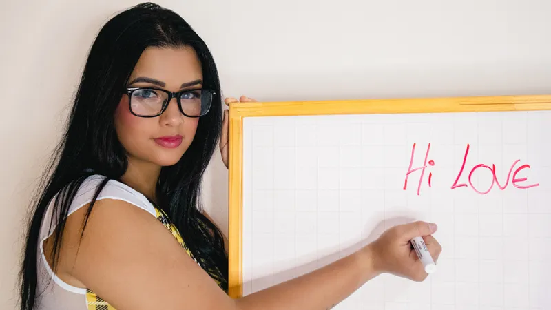 Live sex webcam photo for CristalSadik #6017687