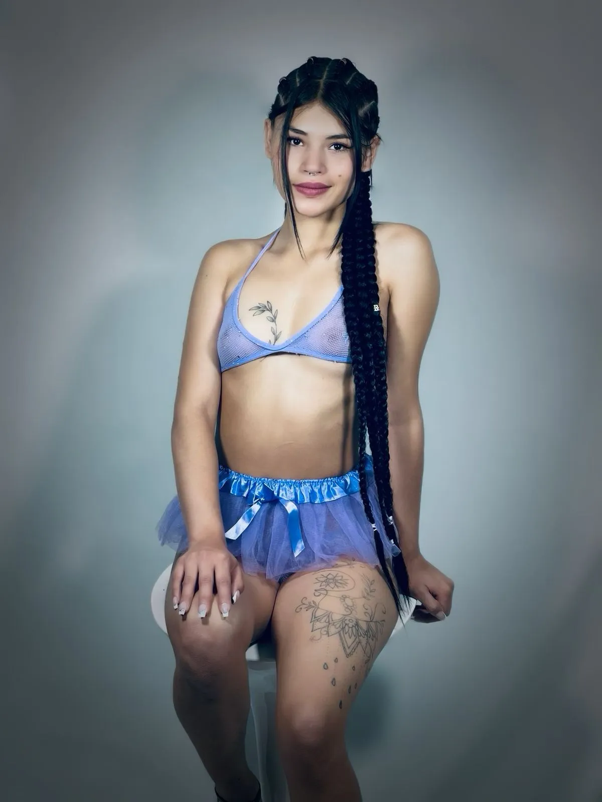 Live sex webcam photo for EmilyRousse18 #7457856