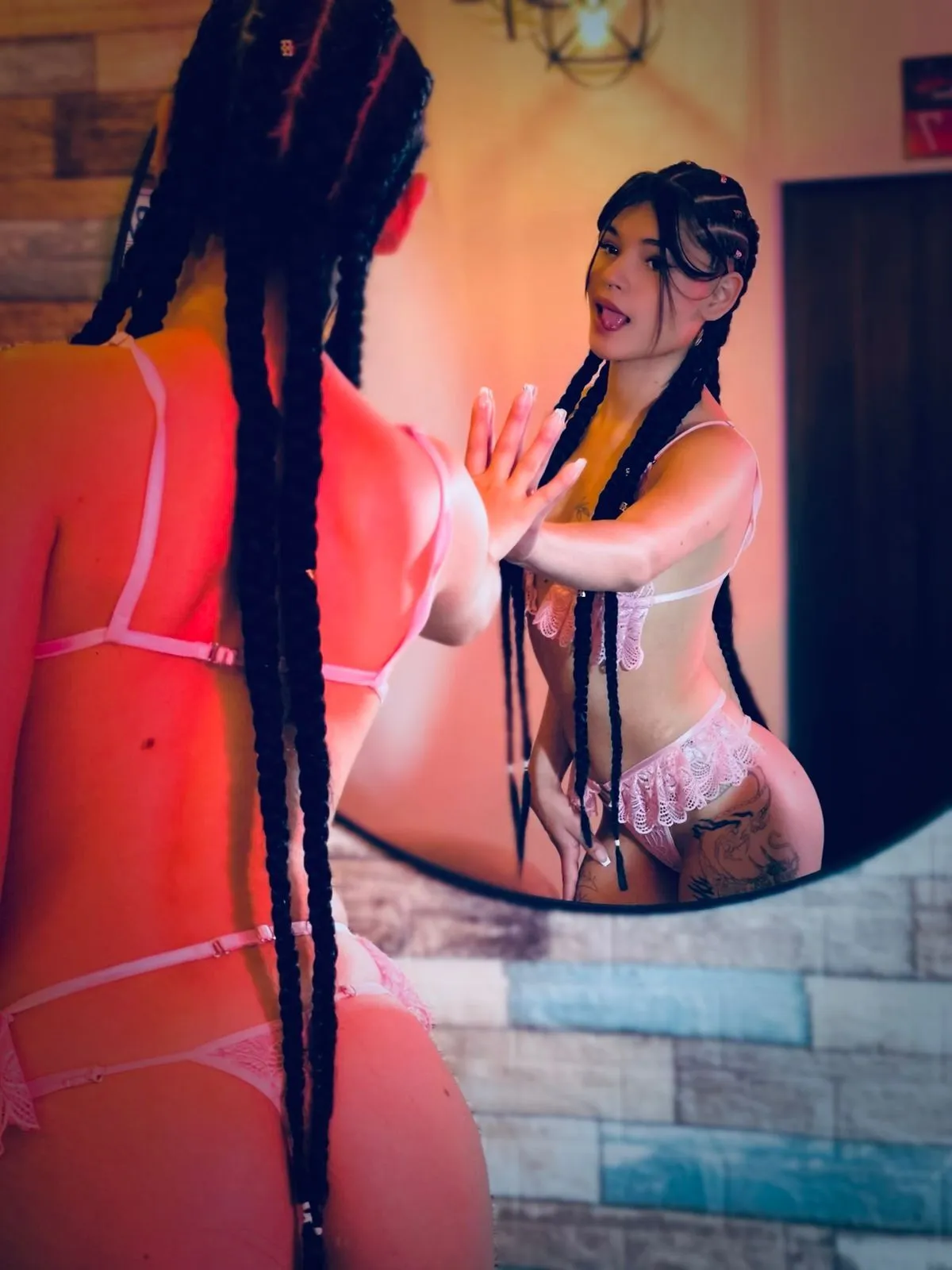 Live sex webcam photo for EmilyRousse18 #7457818