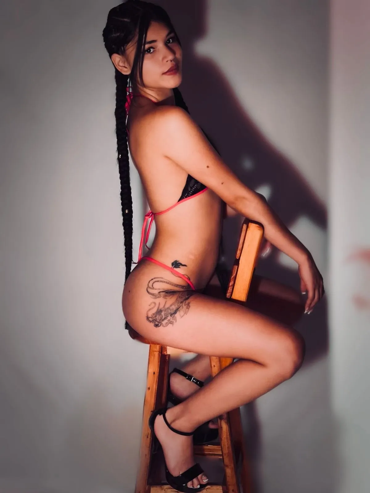 Live sex webcam photo for EmilyRousse18 #7457840