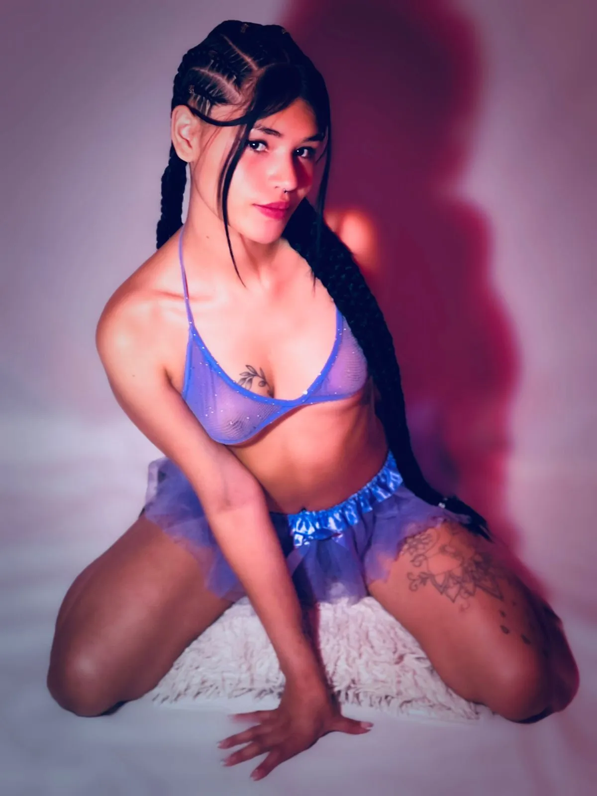 Live sex webcam photo for EmilyRousse18 #7457885