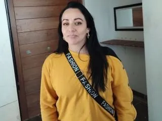 Live sex webcam photo for scarlett40 #6204817