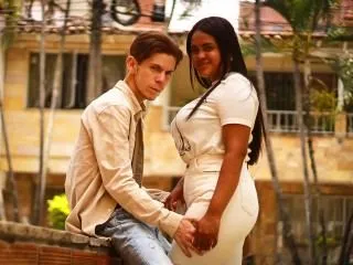 Live sex webcam photo for AlexAndBella #6006034