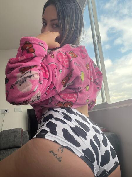 Live sex webcam photo for samarajhonson19 #7444485