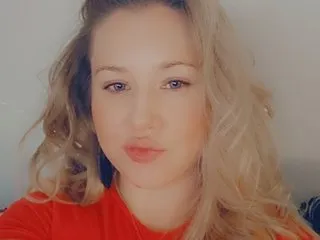 Live sex webcam photo for JuicyLenaBabyy #6959379