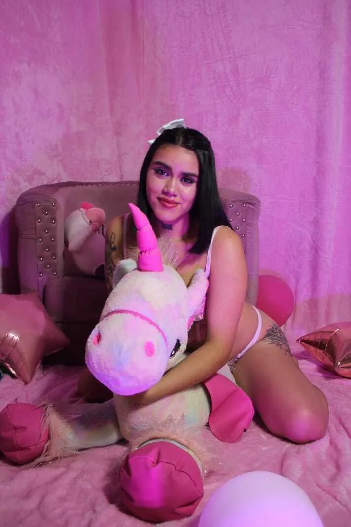 Live sex webcam photo for KarlieNaugthy #7322310