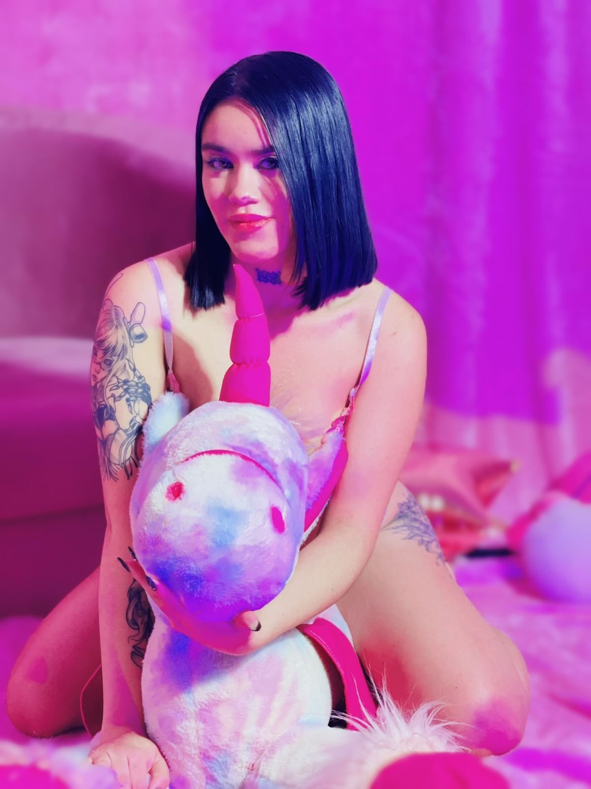 Live sex webcam photo for KarlieNaugthy #7322323