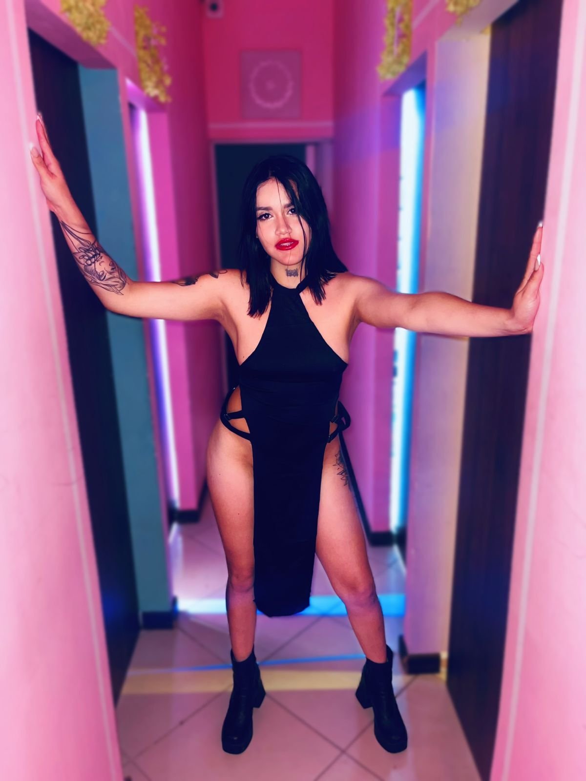 Live sex webcam photo for KarlieNaugthy #7322341