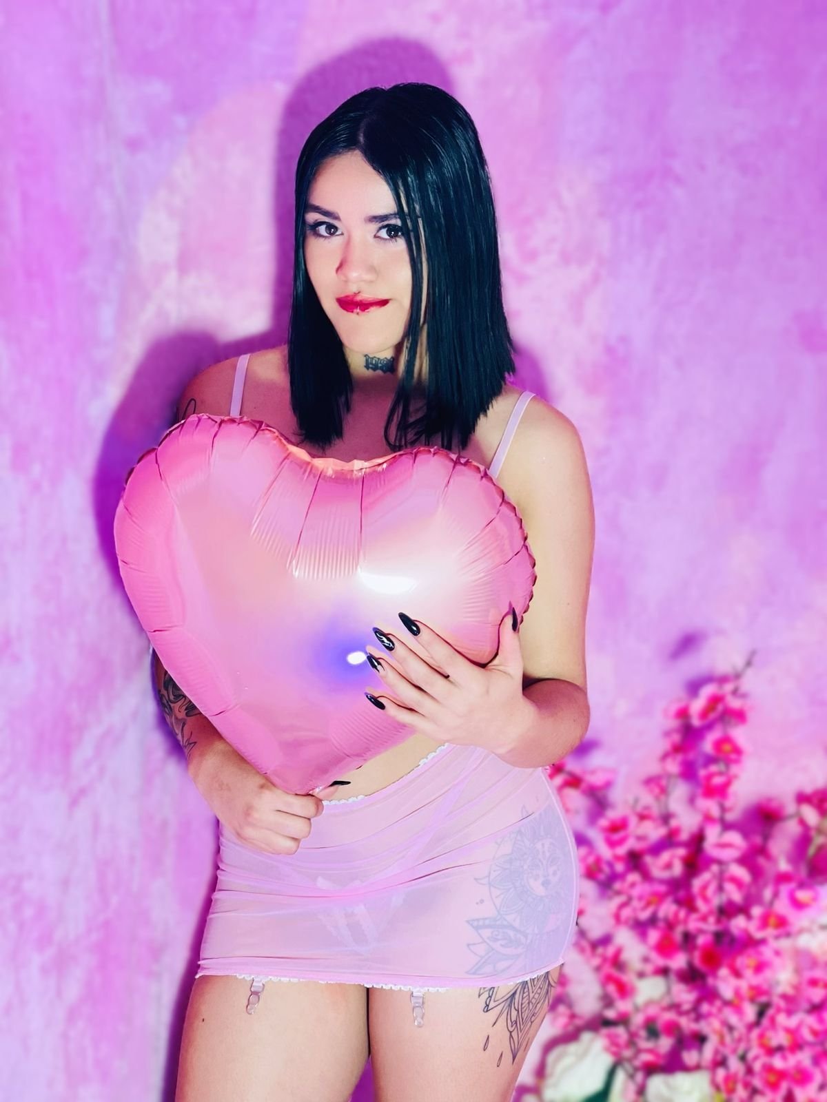 Live sex webcam photo for KarlieNaugthy #7322337