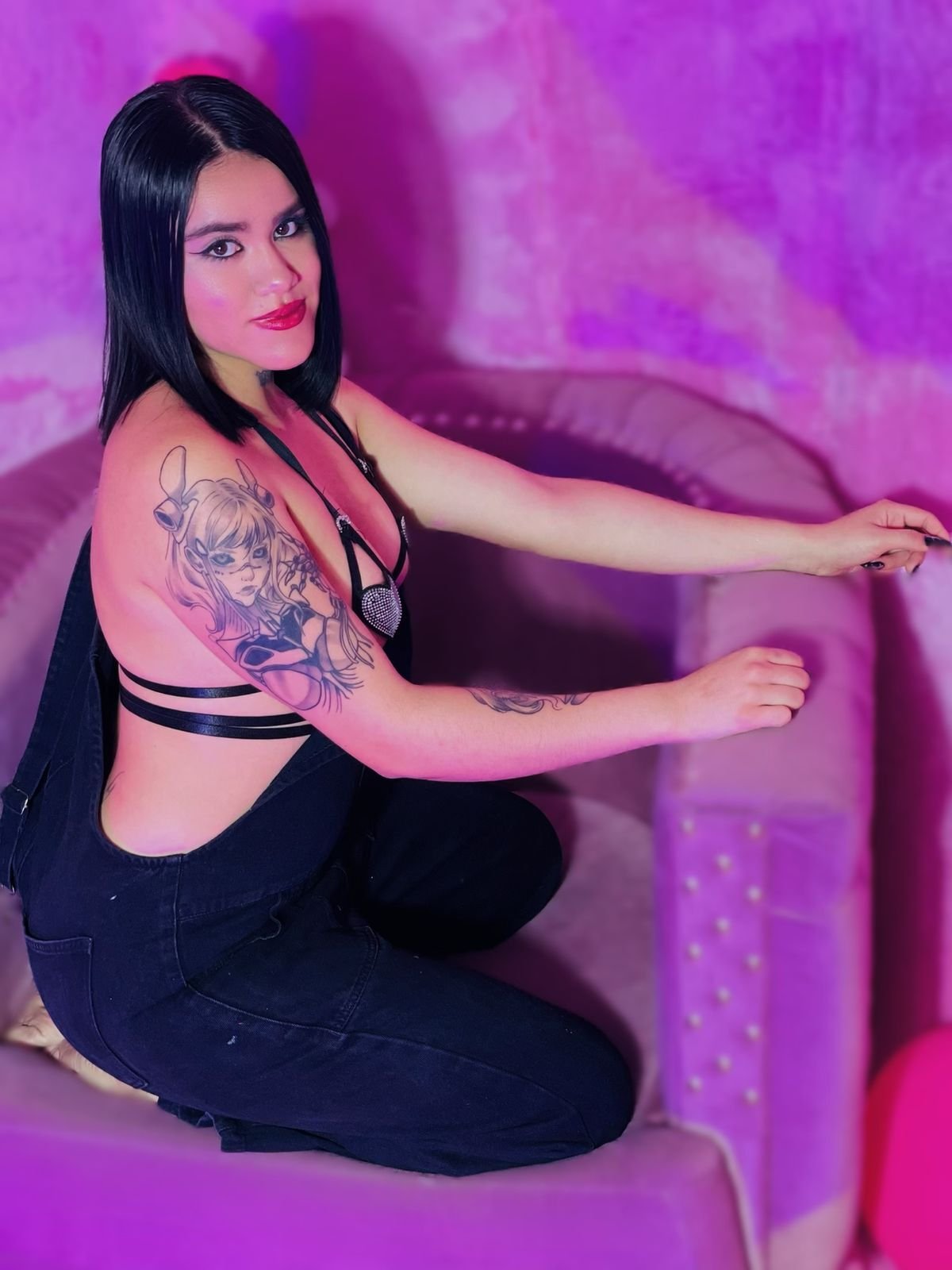 Live sex webcam photo for KarlieNaugthy #7322321