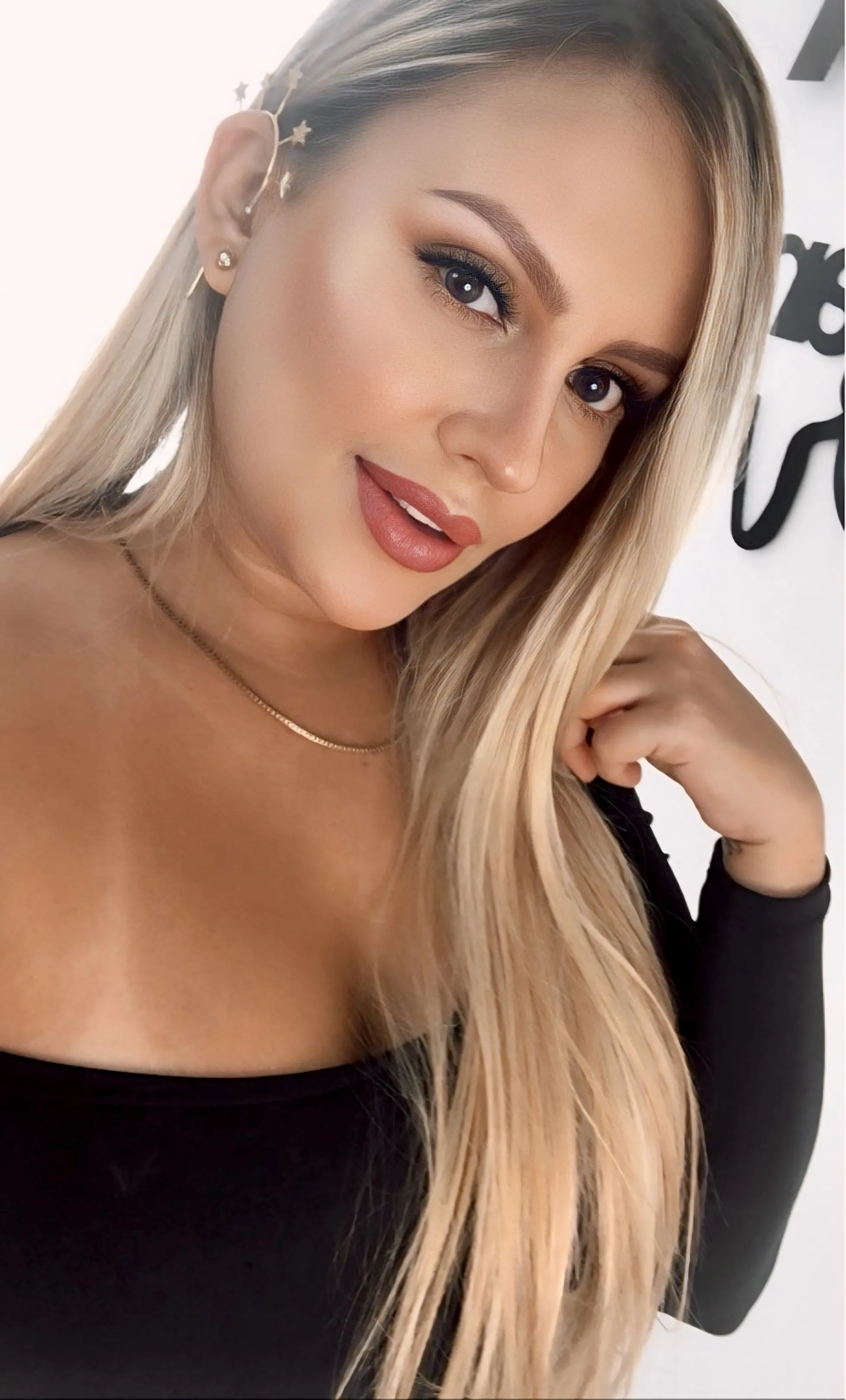 Live sex webcam photo for Hanna_Blondee #7823793