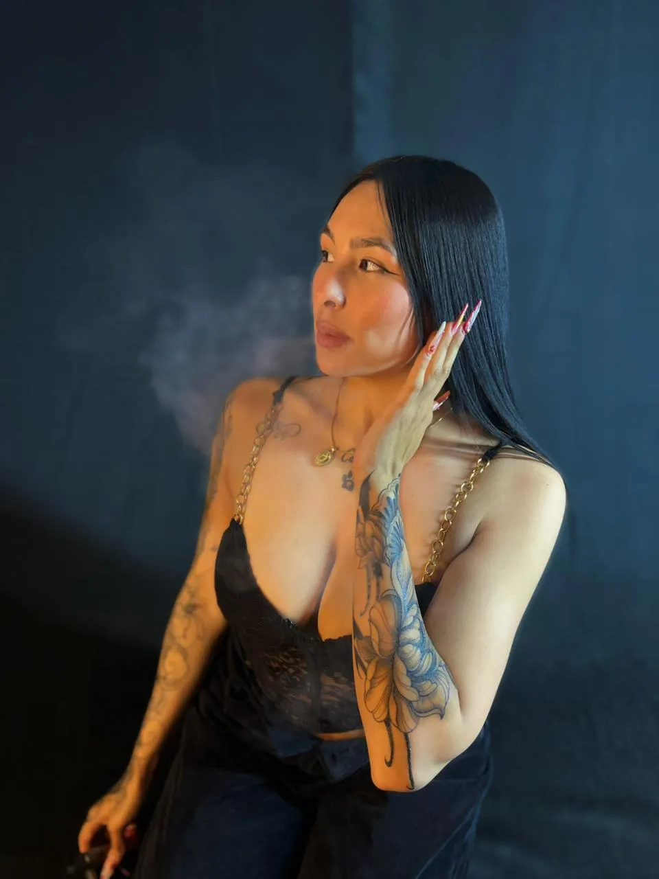 Live sex webcam photo for ChloeeTompsony #7940318