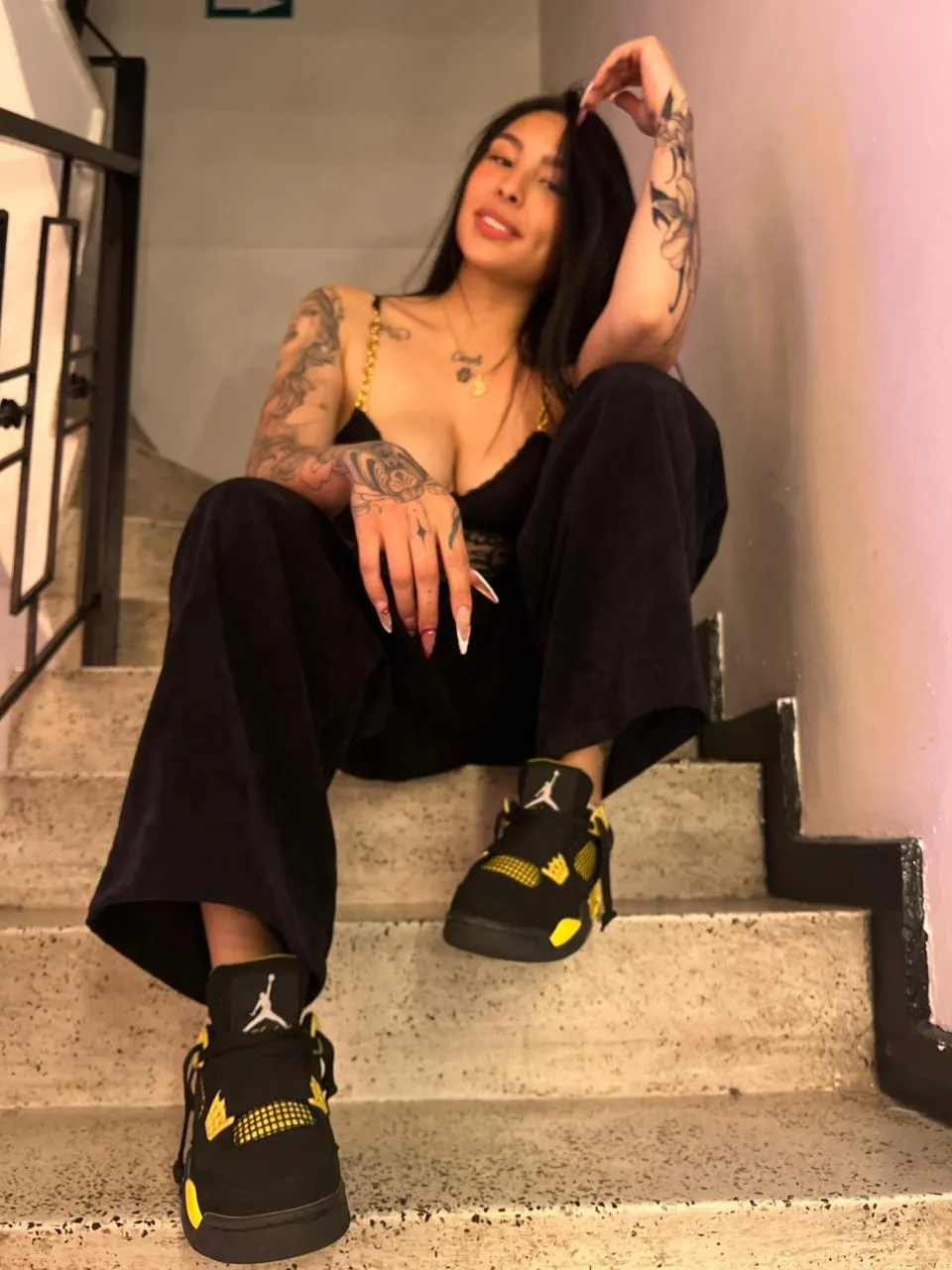 Live sex webcam photo for ChloeeTompsony #7940316