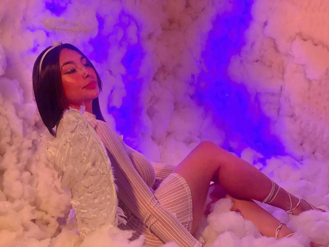 Live sex webcam photo for ChloeeTompsony #7918715