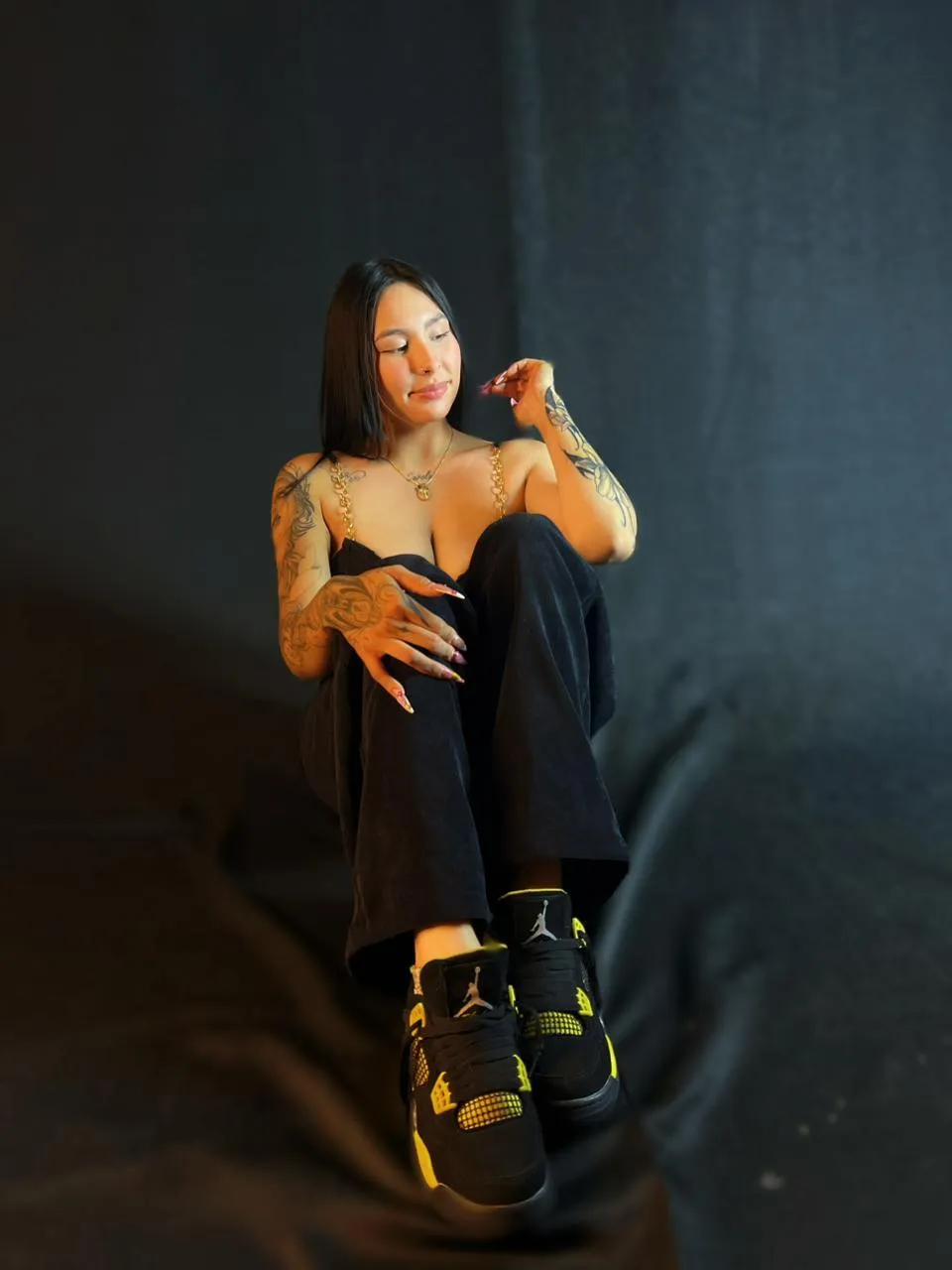 Live sex webcam photo for ChloeeTompsony #7940322