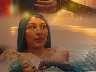 Live sex webcam photo for ChloeeTompsony #7957083