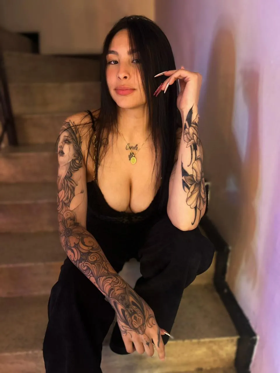 Live sex webcam photo for ChloeeTompsony #7940350