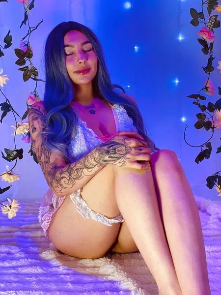 Live sex webcam photo for ChloeeTompsony #7918814