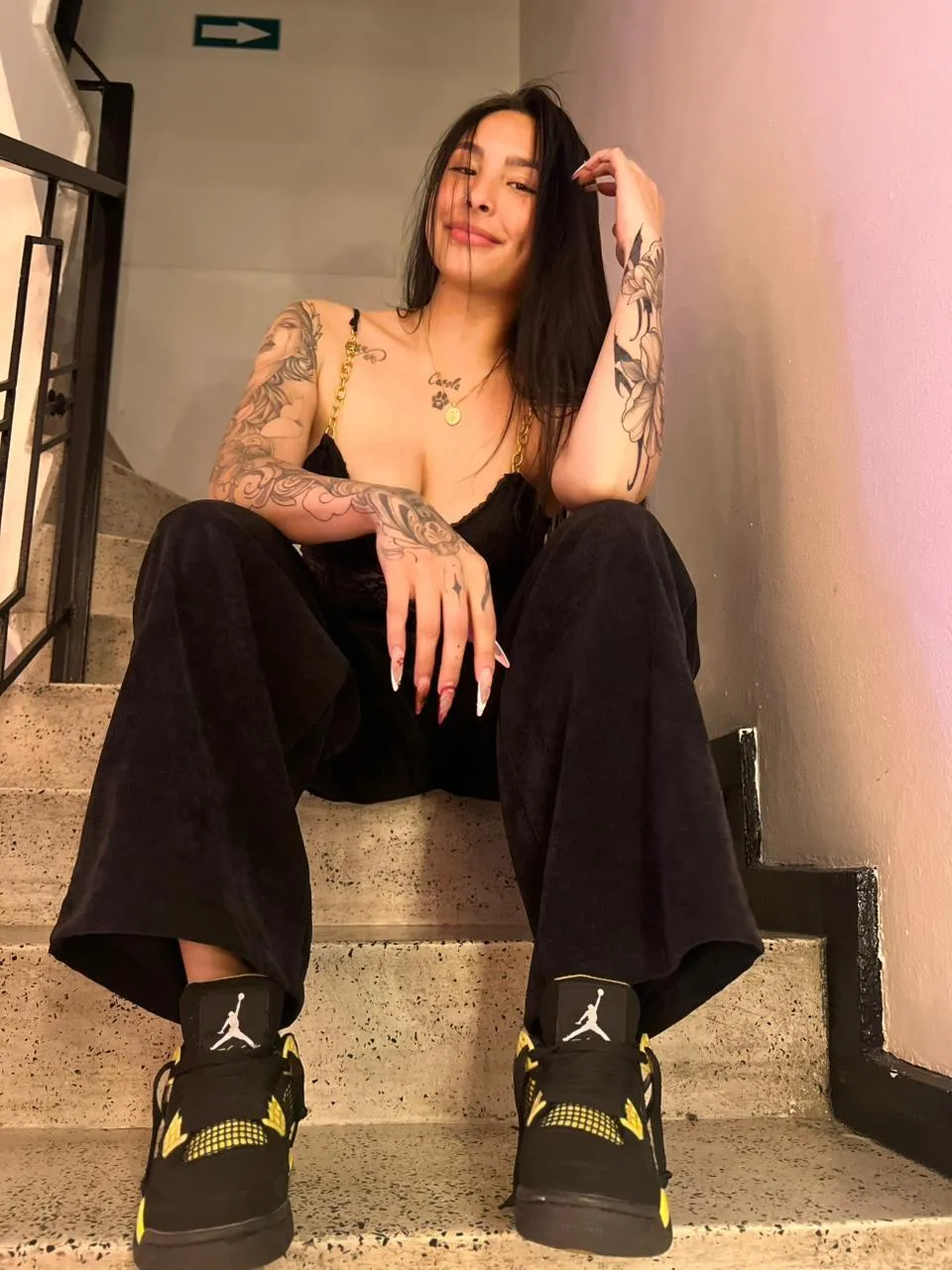 Live sex webcam photo for ChloeeTompsony #7940312