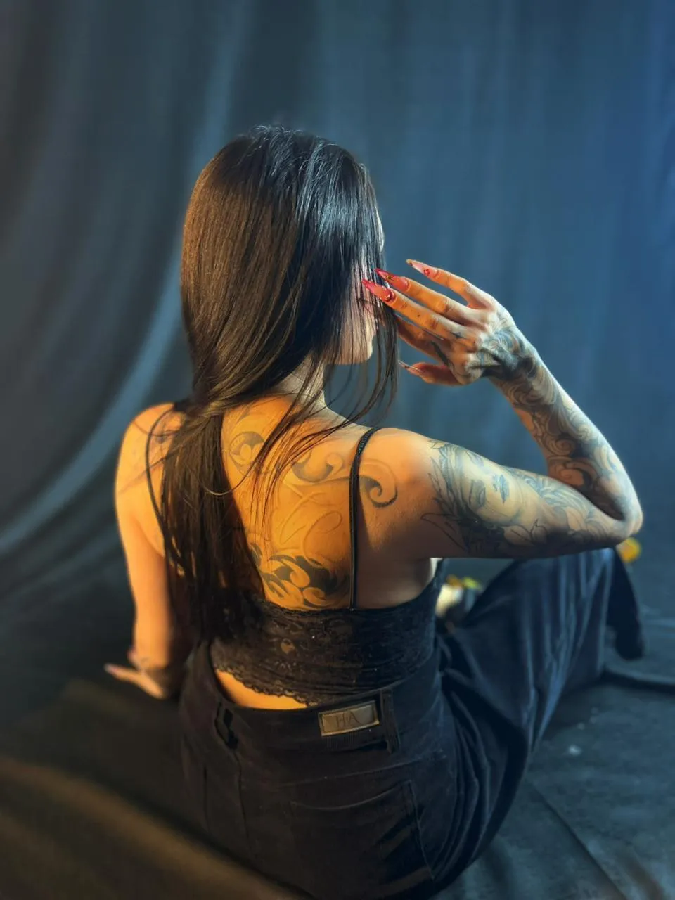 Live sex webcam photo for ChloeeTompsony #7940335