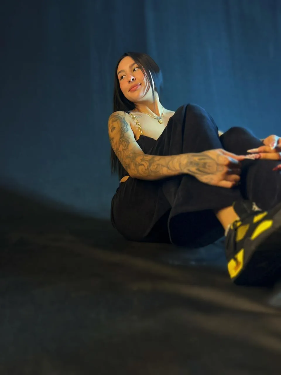 Live sex webcam photo for ChloeeTompsony #7940310