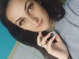 Live sex webcam photo for Emaa19 #6237958