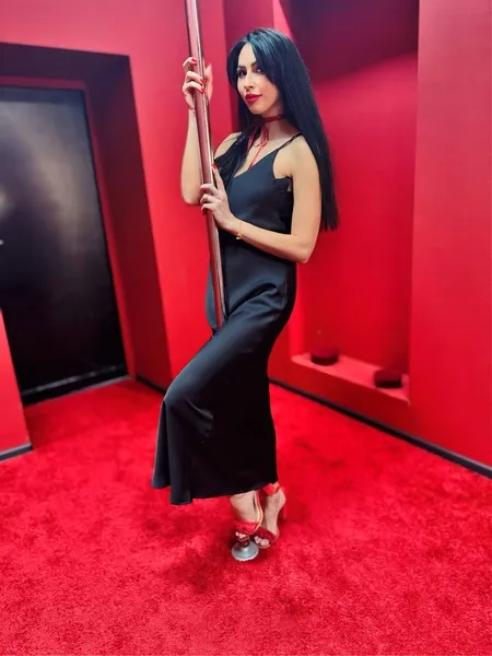 Live sex webcam photo for IsabellaMori #6965036