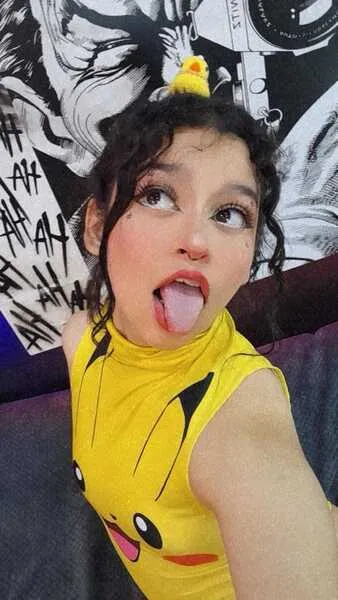 Live sex webcam photo for LolaaBloomm #6232492