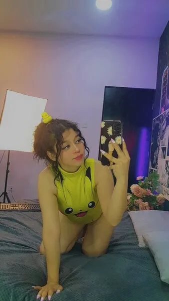 Live sex webcam photo for LolaaBloomm #6232495