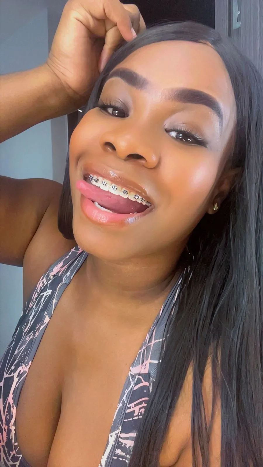 Live sex webcam photo for SaraiEvans #8339736