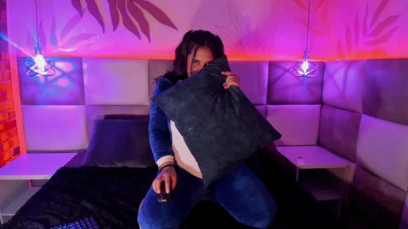 Live sex webcam photo for SussyyFoxx #6204557