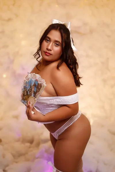 Live sex webcam photo for SussyyFoxx #6204580