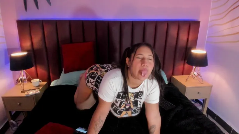 Live sex webcam photo for SussyyFoxx #6204546