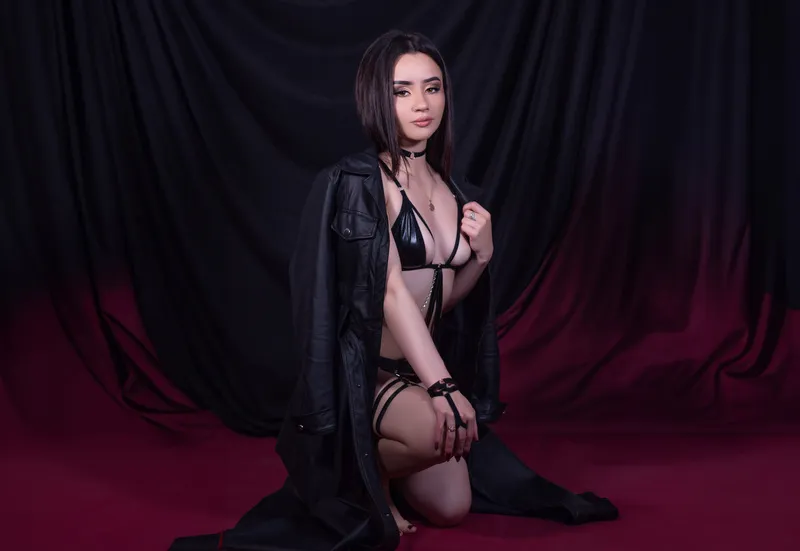 Live sex webcam photo for AriRouse #6366992