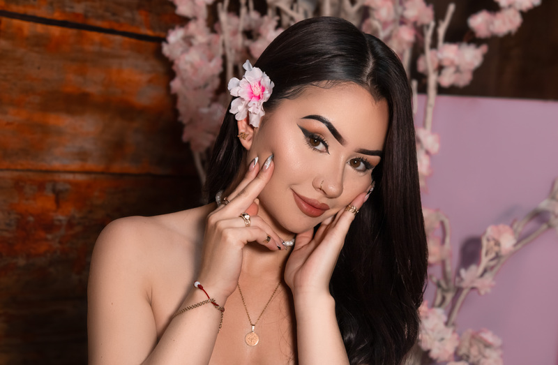 Live sex webcam photo for AriRouse #6219244