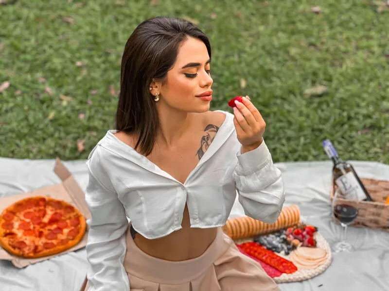 Live sex webcam photo for AryVidal #6337512