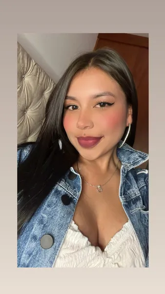 Live sex webcam photo for AbbySophia19 #6234964