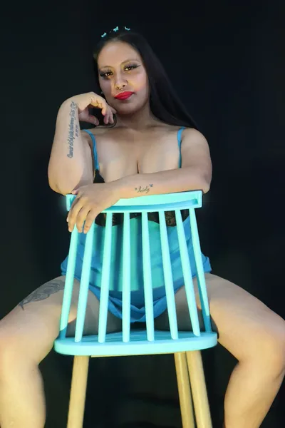 Live sex webcam photo for charlottewhatson #6337404