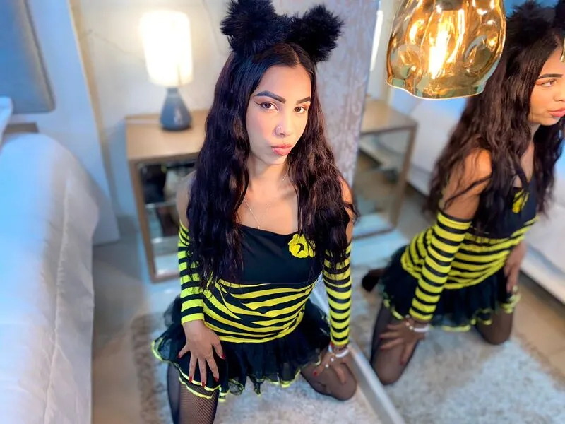 Live sex webcam photo for SandySanderss #6237704