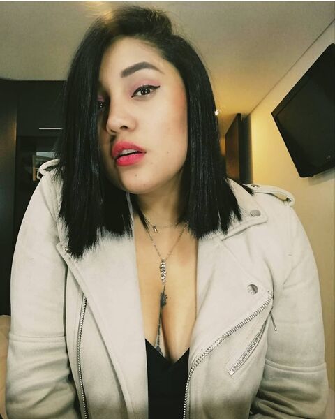 Live sex webcam photo for CarolineMulleer #6246558